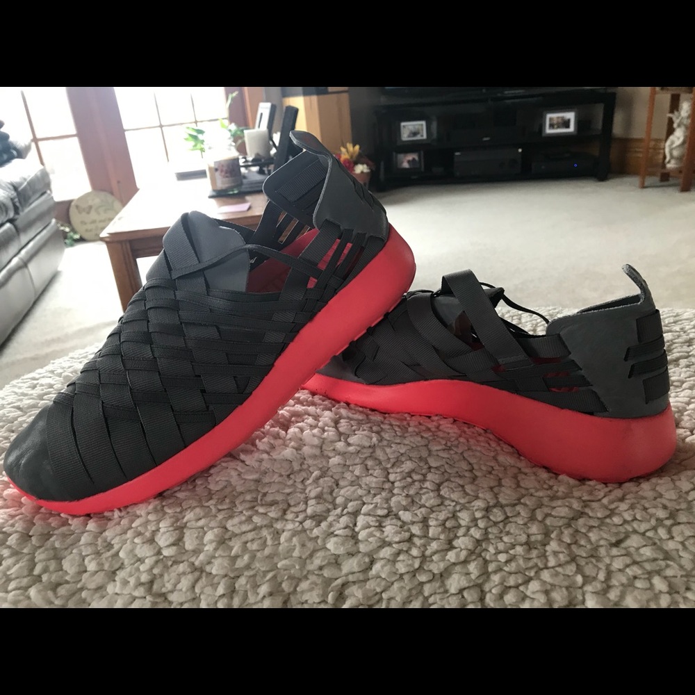 Women’s Nike Slip On Shoe Size 9.5